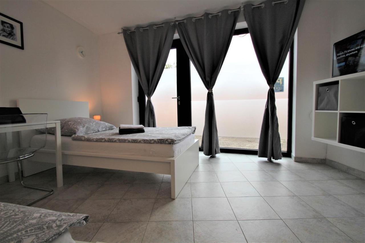 Andriss - Travel & Work - 5 Bedroom - Kitchen - Parking Kaiserslautern Esterno foto