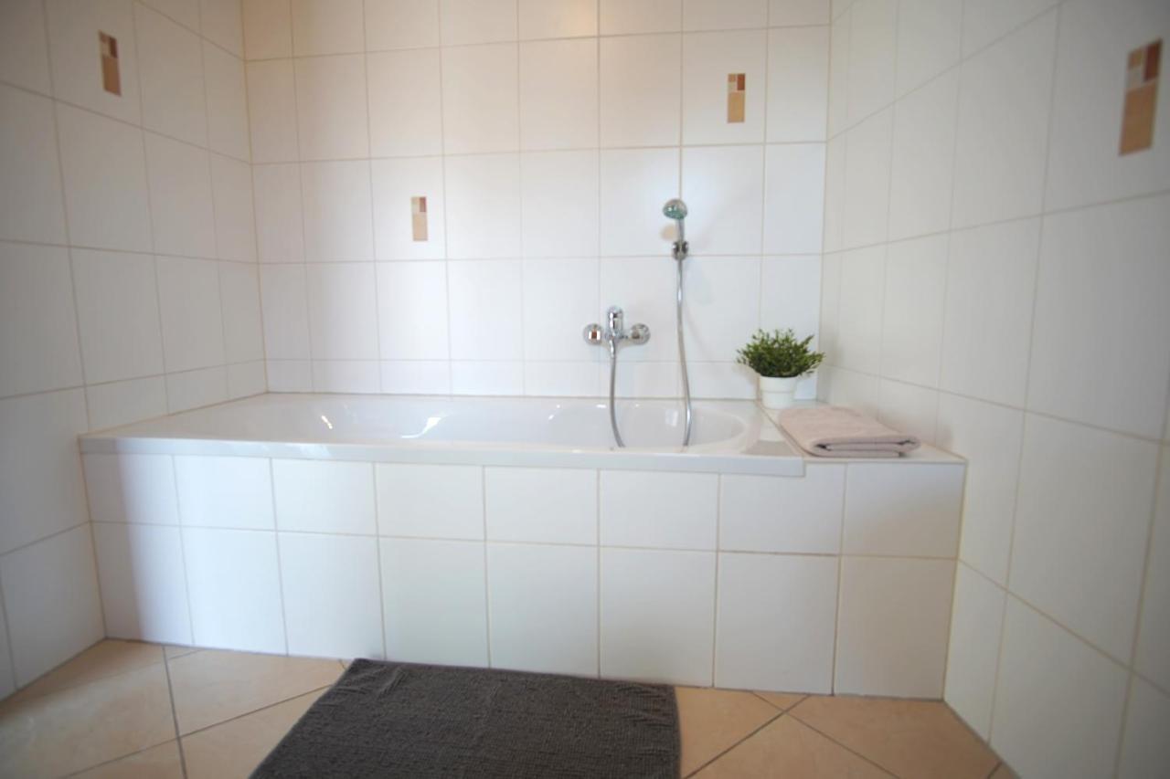 Andriss - Travel & Work - 5 Bedroom - Kitchen - Parking Kaiserslautern Esterno foto